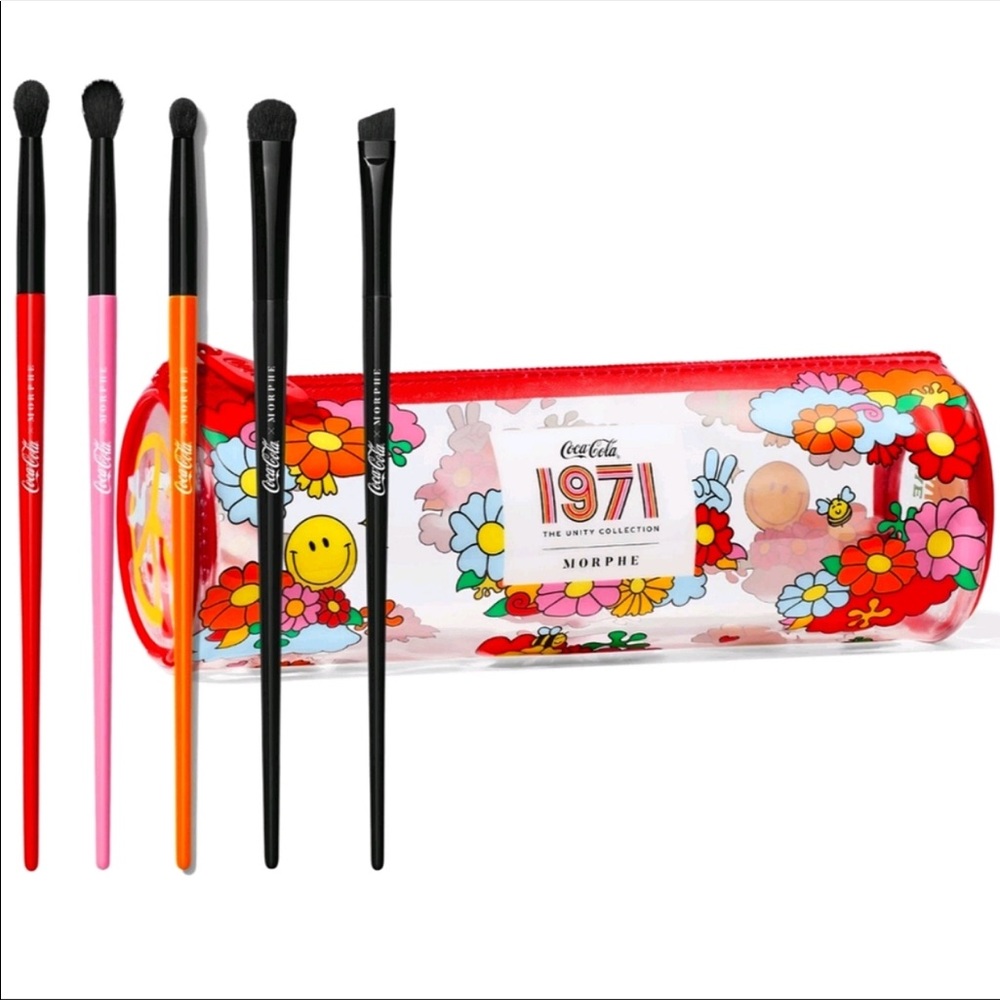 Morphe x Coca Cola Sweep The Peace eye brush set